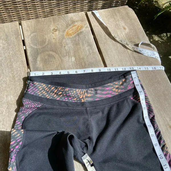 Fabletics Womens Leggings‎ Size S Camacan Capri Workout Black Print Activewear - Image 7