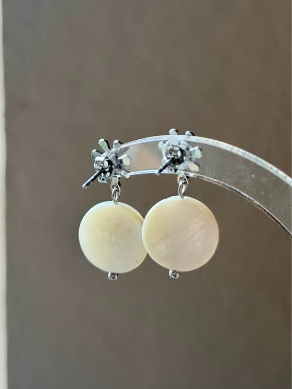 Handmade boho vintage grunge funky whimsical style swirl shell beads earrings🌀 - Image 5