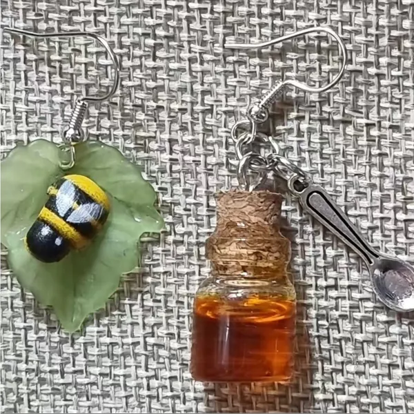 Bee & Honey Jar beautiful Dangle Earrings faux fashion‎ jewelry - Image 9