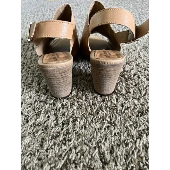 Sophia Milano Tan‎ Sandals size 9 - Image 7