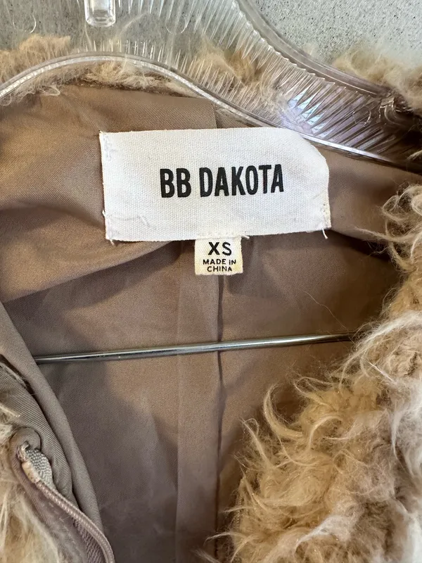 BB Dakota Faux Fur Jacket - Image 2