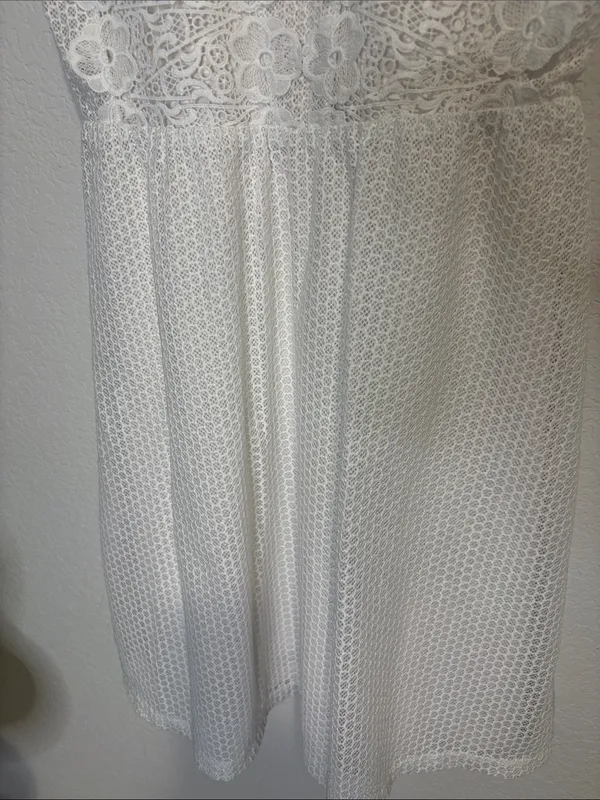bebe white Lace Floral Sleeveless Dress 4 - Image 4