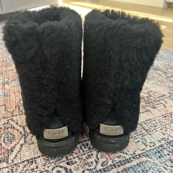 UGG Patten 1006794 Black Suede Shearling Women’s Boots Size 7 - Image 5