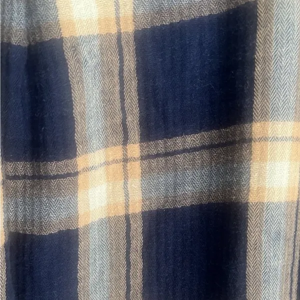 Aerie navy blue‎ and tan plaid button down shirt woman’s XS - Image 4