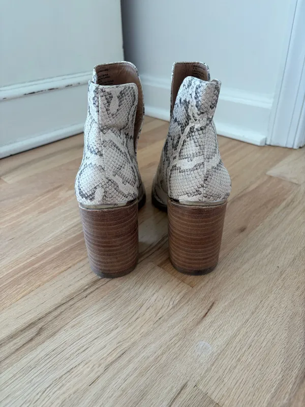 Steve Madden Cream Snakeskin Booties - Image 4