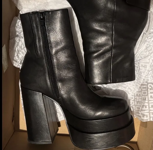 Steve Madden black leather cobra boots 2021 heeled platform booties bratz 6 - Image 5