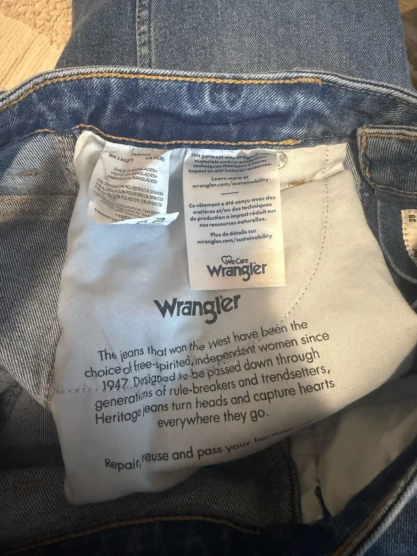 Wrangler Wanderer High-Rise Flare - Image 5