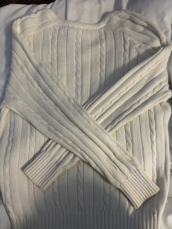 Brandy Melville Sweater  - Image 3