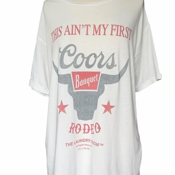 The Laundry Room Coors Banquet Rodeo Graphic Oversized Tee White Womens SM NWOT - Image 3