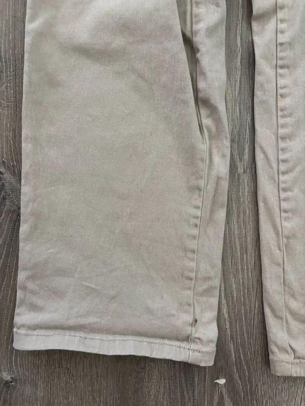 High-Rise Straight Leg Cargo Pants - Image 4