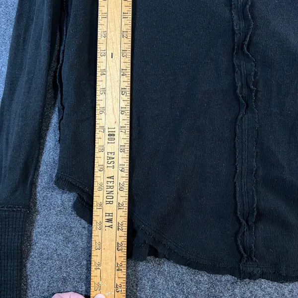 We The Free Free People Black Thermal Waffle Knit Raw Seam Top Thumbholes Small - Image 5