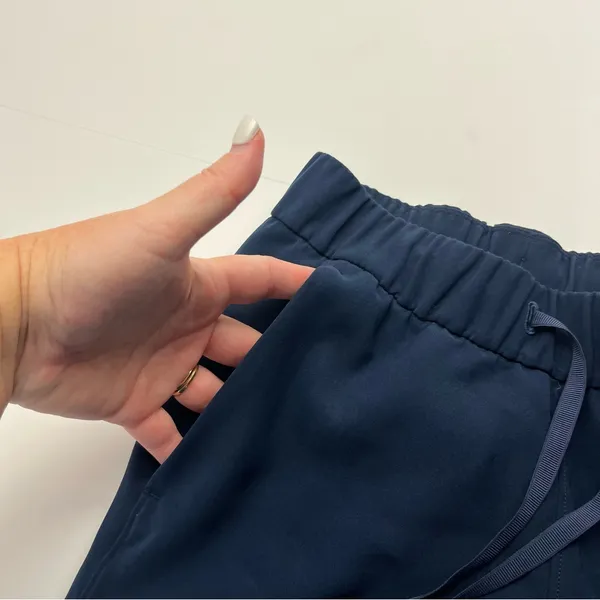 Lululemon On The Fly Crop Pants Womens‎ Size 2 Navy Blue 23" Inseam Athleisure - Image 11