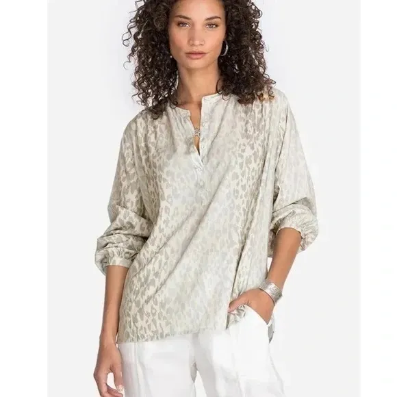 Johnny Was Calme Post Yoga Pullover Blouse BOHO Cream Cheetah Stripe Sz Small - Image 4