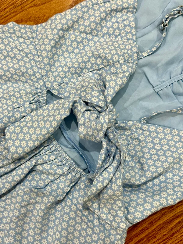 Hollister NWT Blue Floral Mini Dress XS - Image 4