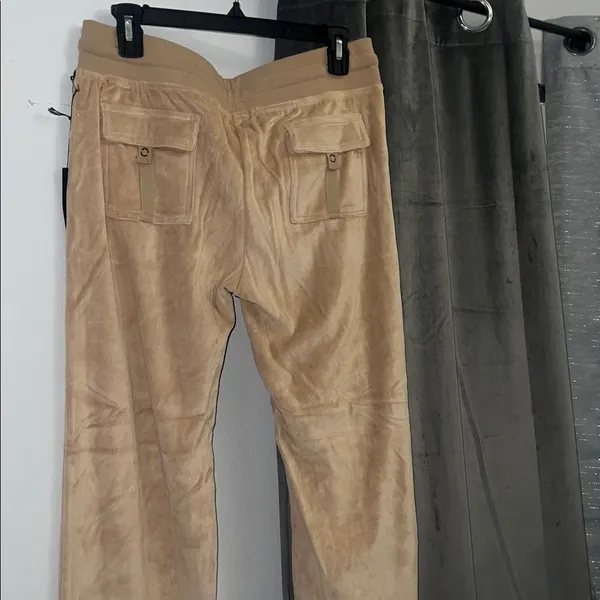 2pc set BCBG MAXAZRIA PANTS &SWEATER WOMENS NEW LARGE CAMEL/RHINESTONE - Image 3
