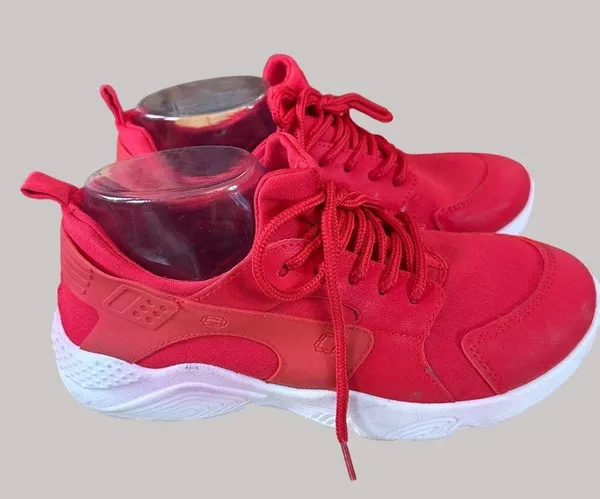 Just Be Women's Casual Fashion Sneakers White Soles Laces Red Size 7 - Image 6