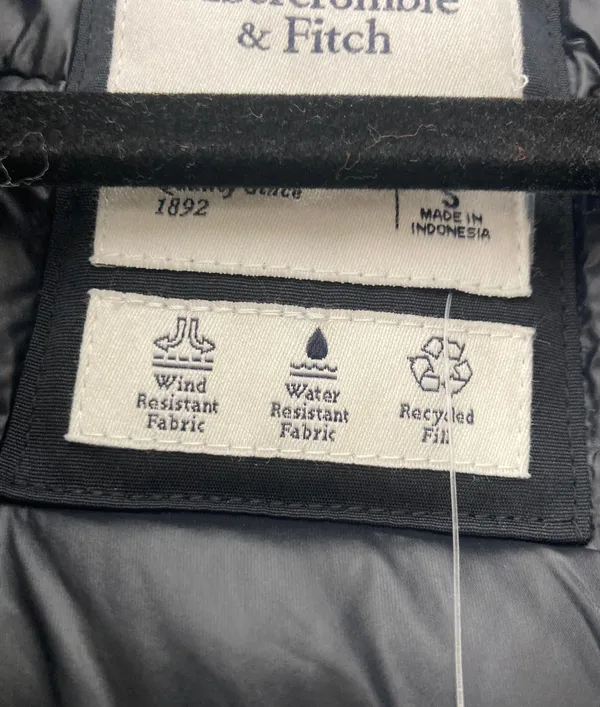 NWT black hooded tech parka - Image 10