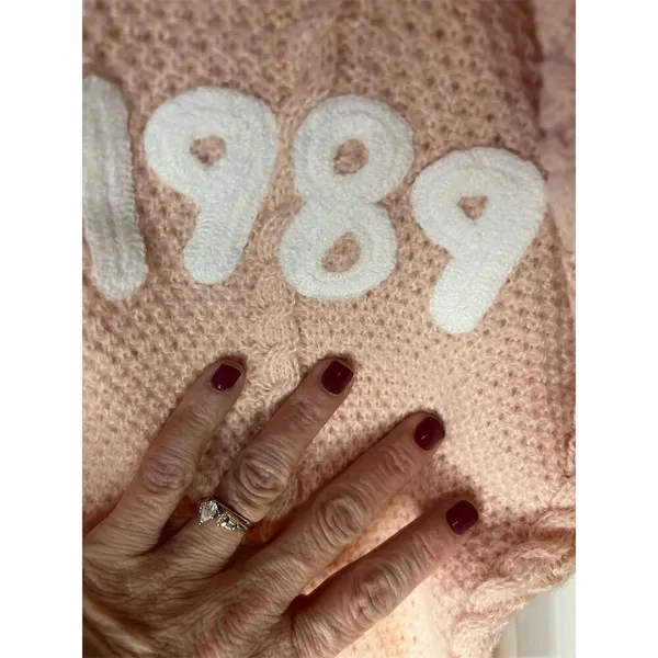 Taylor Swift 1989 Women's Pink Cardigan Sweater M Long Sleeve Casual - Image 8