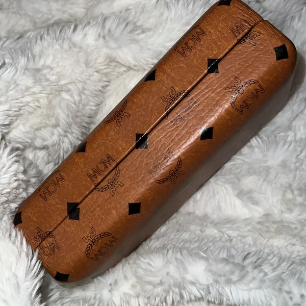 MCM NEW GLASSES‎ CASE FULL SIZE - Image 2