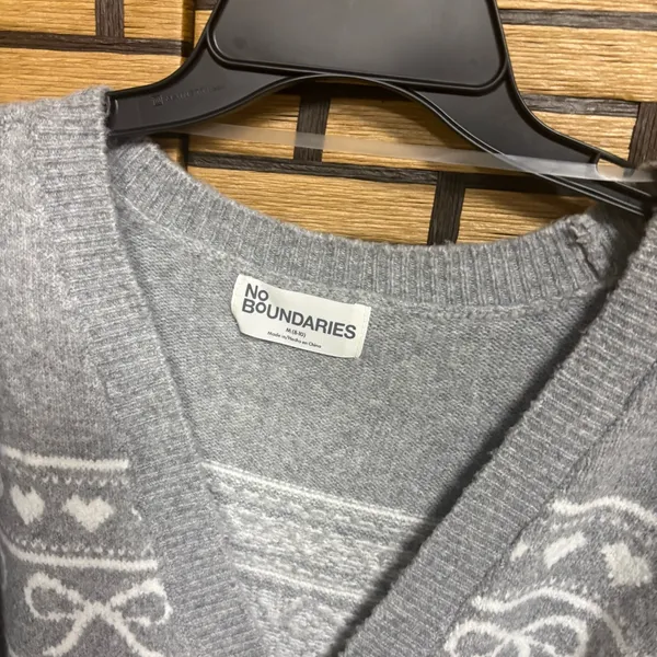 No Boundaries Gray Bow Print Button Front Cardigan‎ Size Medium - Image 4