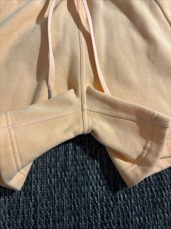 Lululemon Scuba High Rise Short 5” Light Cotton Terry Peach Bellini Size 4 - Image 3