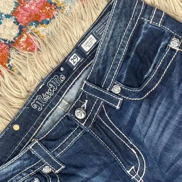 Miss Me Jeans – Size 29 – Bootcut with Embroidered Fleur-de-Lis Pockets - Image 3