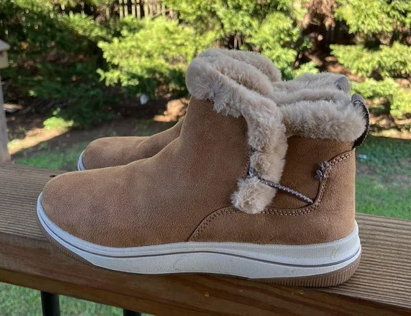 Clark’s cloudstepper breeze faux fur slip on boots - Image 4
