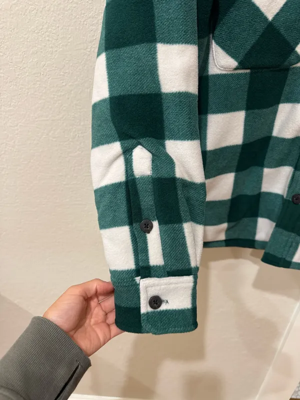 Aritzia TNA Shacket - Image 4