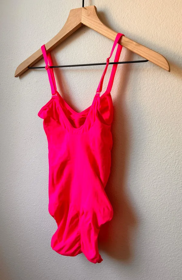 SKIMS FLAMINGO PINK SEAMLESS SCULPTING BODYSUIT L/XL New ( Sold Out) - Image 2