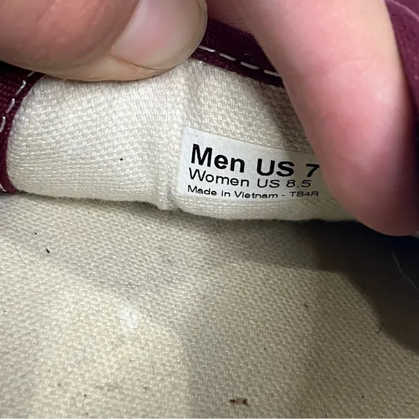 Vans maroon lace up sneakers unisex sizing men’s size‎ 7 women’s size 8.5 casual - Image 8