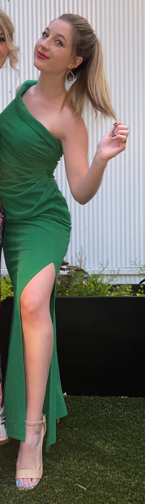 Green Formal Dress Size 6 - Image 3