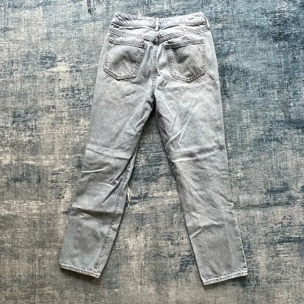 Pacsun Distressed Pale Wash Straight Leg High Rise Mom Jeans Size 25 - Image 3