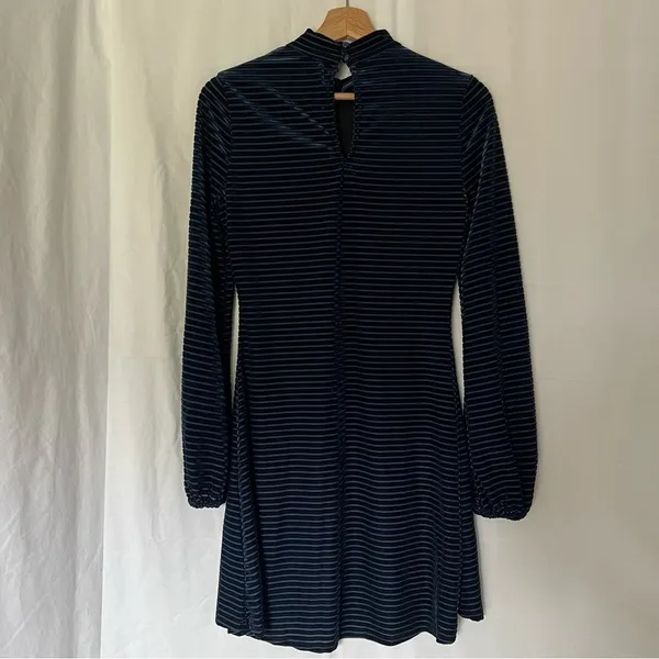 Lulu’s Ticket to chic Navy Blue Striped Velvet Balloon Sleeve dress Size small - Image 10