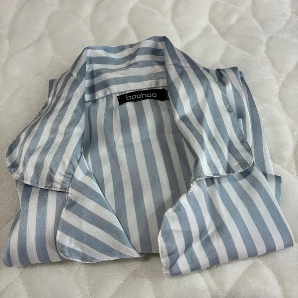 Boohoo Womens Pajama Set Size 2 Blue White Striped Shirt Shorts Sleepwear Lounge - Image 13