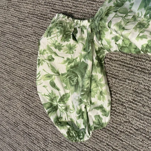 Abercrombie & Fitch Cropped Floral Top - Image 2