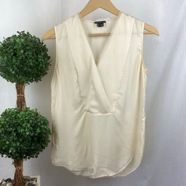 Theory 100% Silk Ivory Cream Sleeveless Ruffle Front Button Up Blouse Top S - Image 3