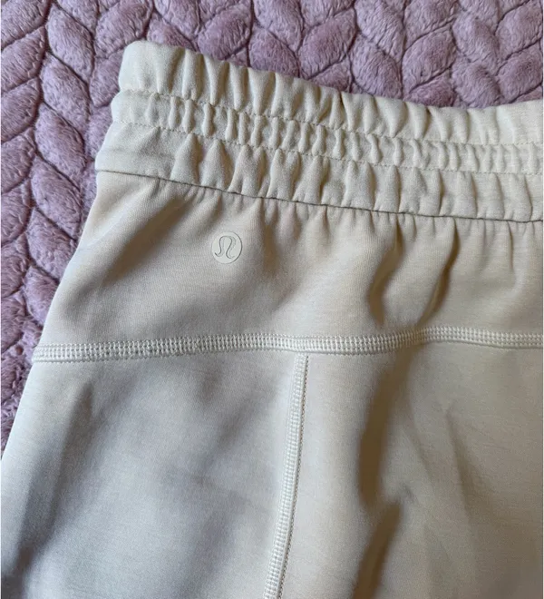 Lululemon Softstreme High-Rise Short 4" - Image 7