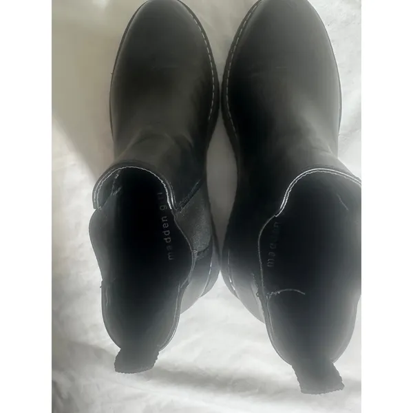Madden Girl Black Chelsea Boots Women 9M Chunky Lug Sole Y2K Grunge Goth Biker - Image 7