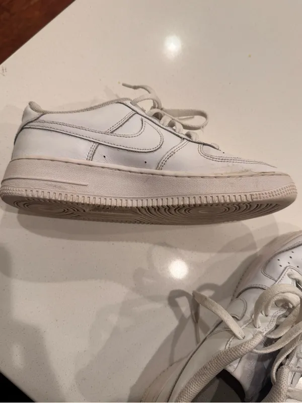 Nike Air Force‎ 1 Low Triple White Sneakers Youth 7Y Women's 8.5 - Image 11