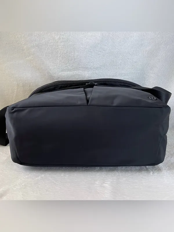 Lululemon All Night Festival Bag Large in Black Vol 10L Athleisure Minimalist - Image 8