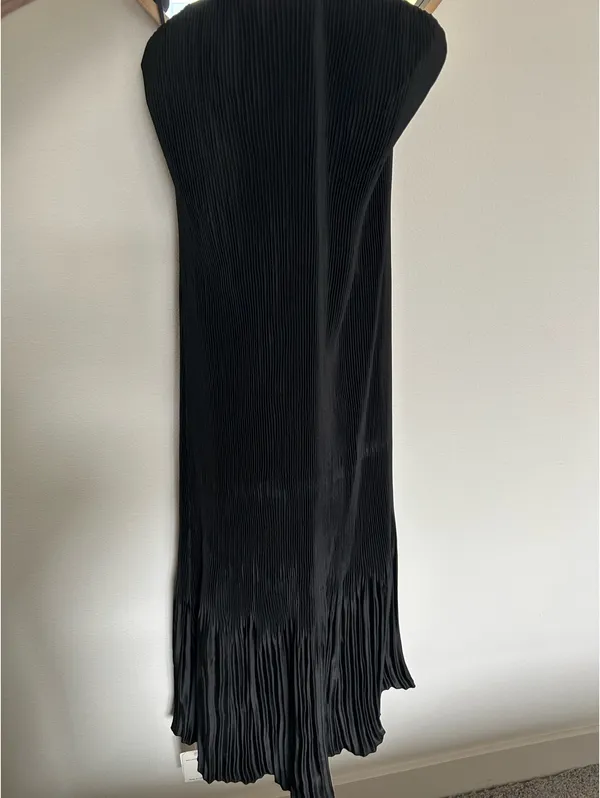 Abercrombie & Fitch Black Dress - Image 4