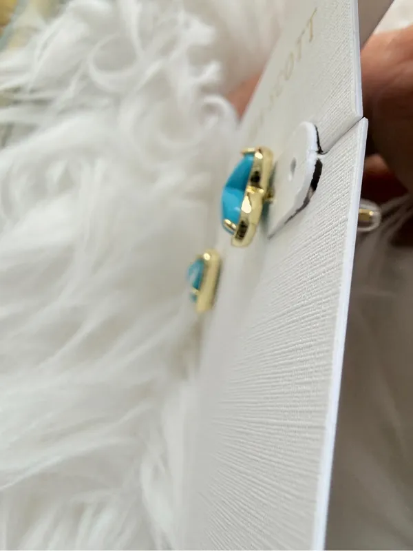 Kendra Scott Ari Hearth Stud Earrings - Image 3