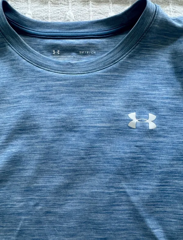Under armour loose fit heat-gear short sleeve t shirt small blue - Image 2