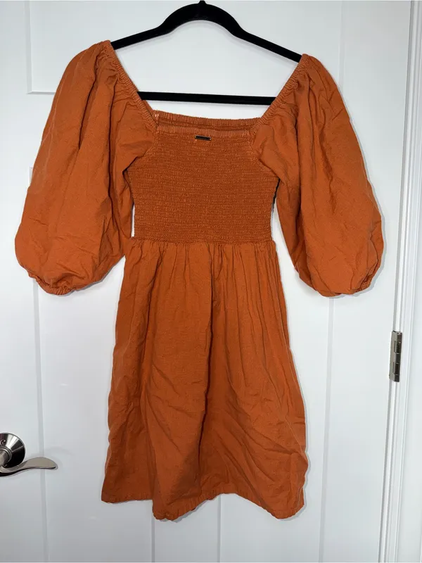 Billabong Puff Sleeve Smocked Half Sleeve Dress - Image 2
