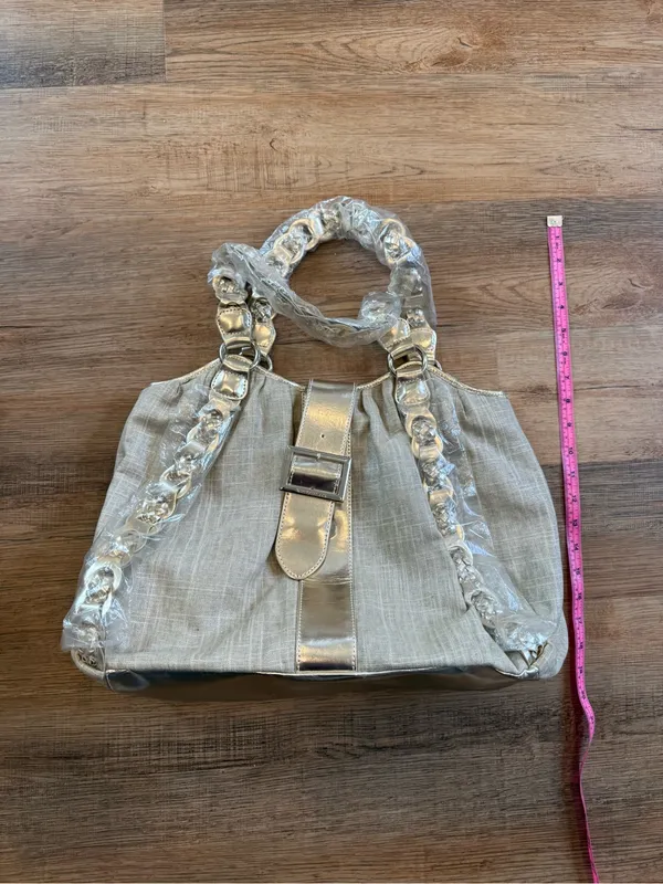 White House Black Market Beige Linen Shoulder Bag with Silver Trim - Image 5