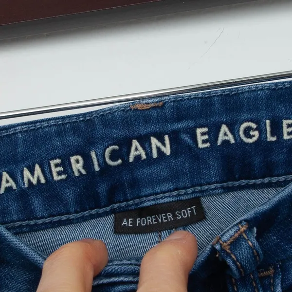 American Eagle Super Hi-Rise Skinny‎ Jeans Womens 2 Blue Distressed Frayed Hem - Image 4