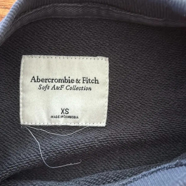 Abercombie & Fitch Sweater - Image 2