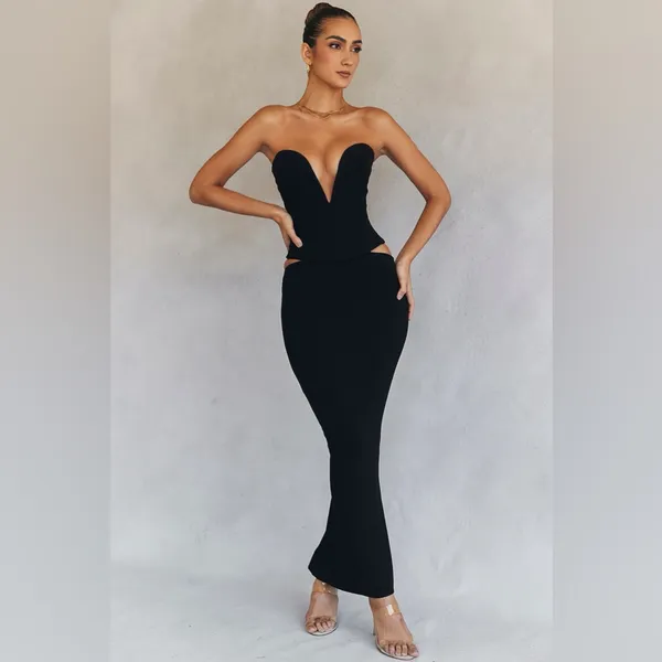House of CB MARTINEZ Robe Noire Longue Ouverte skirt, Size Small, $190 - Image 6