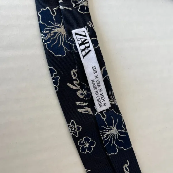 NWT Zara Sz M Navy Blue Floral Aloha Silk Thin Slim Necktie 58"‎ x 2.5" inch - Image 3