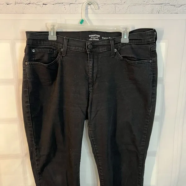Levi's 🔥🔥 5/$25 sale 🔥🔥 Signature Curvy Straight Leg Jeans Black Size 20W - Image 2